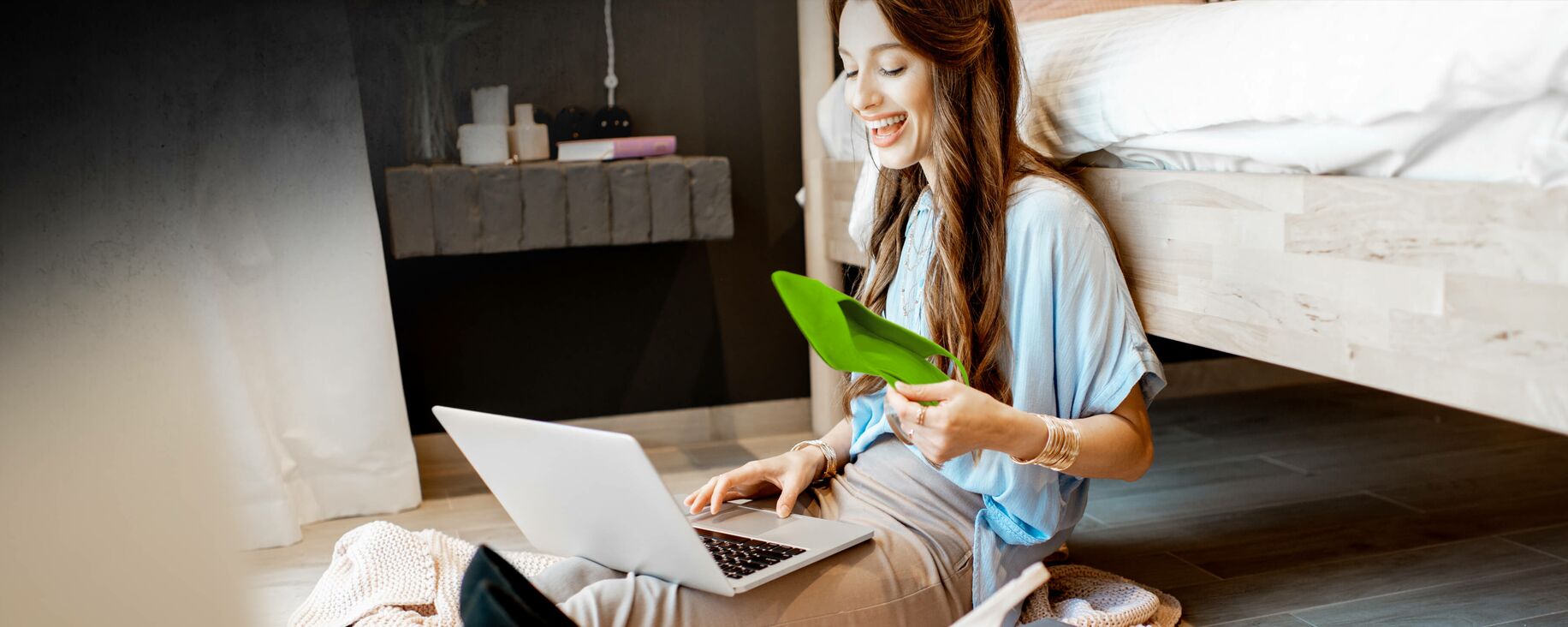 M3 - Inbound Services Frau mit Laptop
